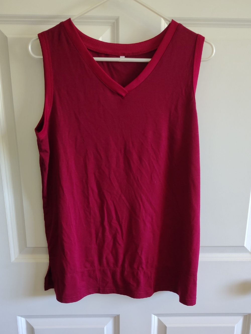 Classic V-Neck Sleeveless Tank Top - Deep Berry Pink